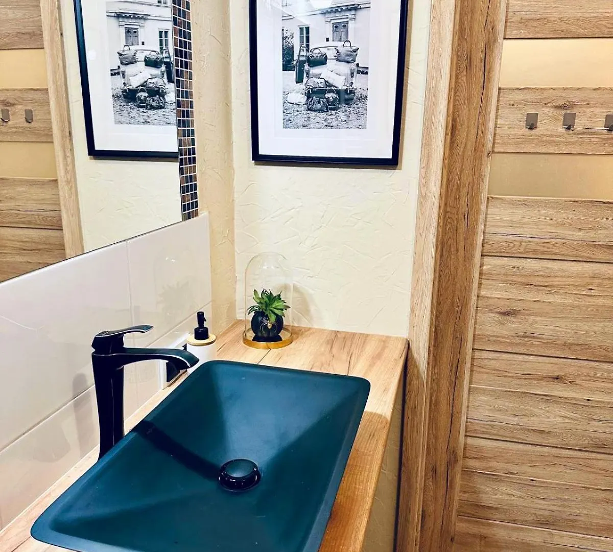 Apartament Metro Szwedzka Warszawa 0*,  Polska